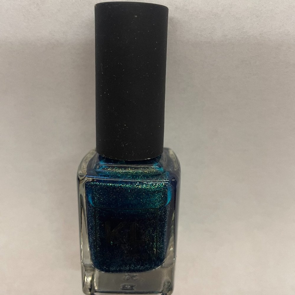 NWOB! KL discontinued Ocean Drive#8152 nail polish influencer Kathleen Lights